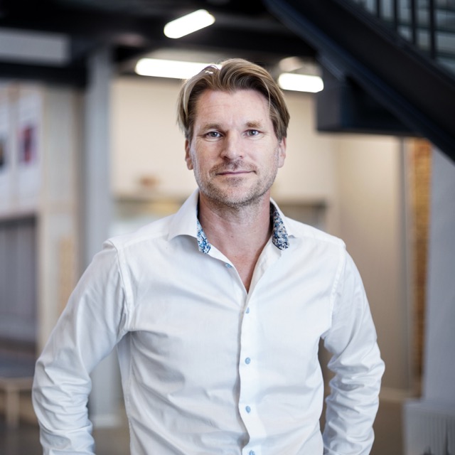 Anders Medium